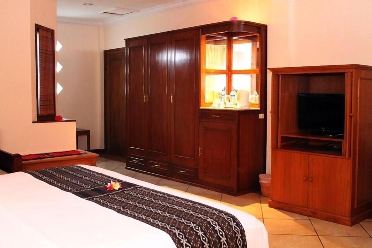 Lombok Beach Hotel Montongbuwoh Luaran gambar