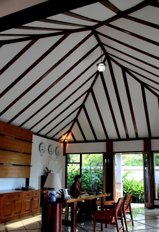 Lombok Beach Hotel Montongbuwoh Luaran gambar