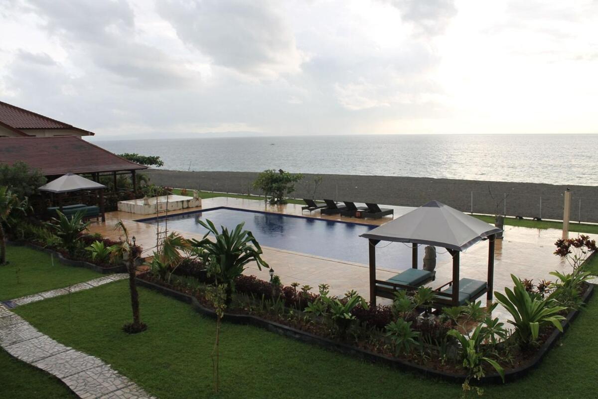 Lombok Beach Hotel Montongbuwoh Luaran gambar