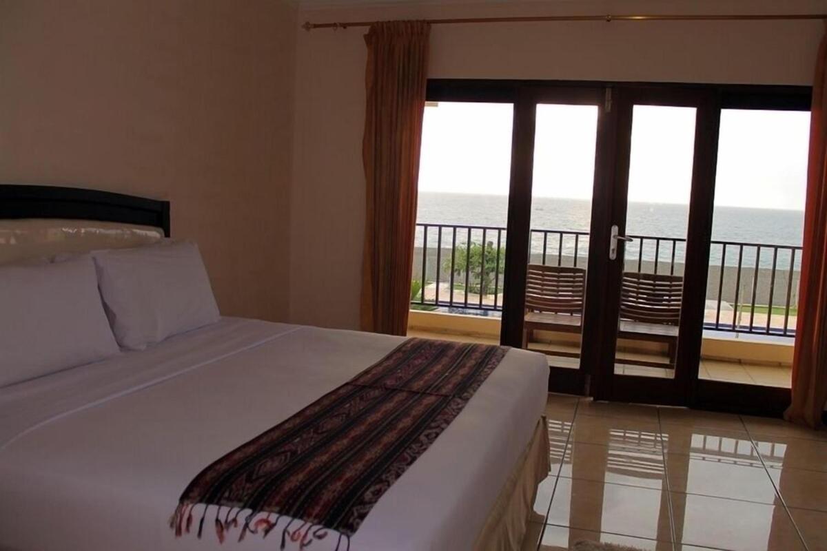 Lombok Beach Hotel Montongbuwoh Luaran gambar